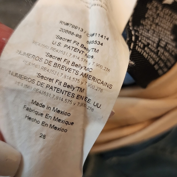 7 for all mankind maternity jeans.  Size 28 - Picture 7 of 12